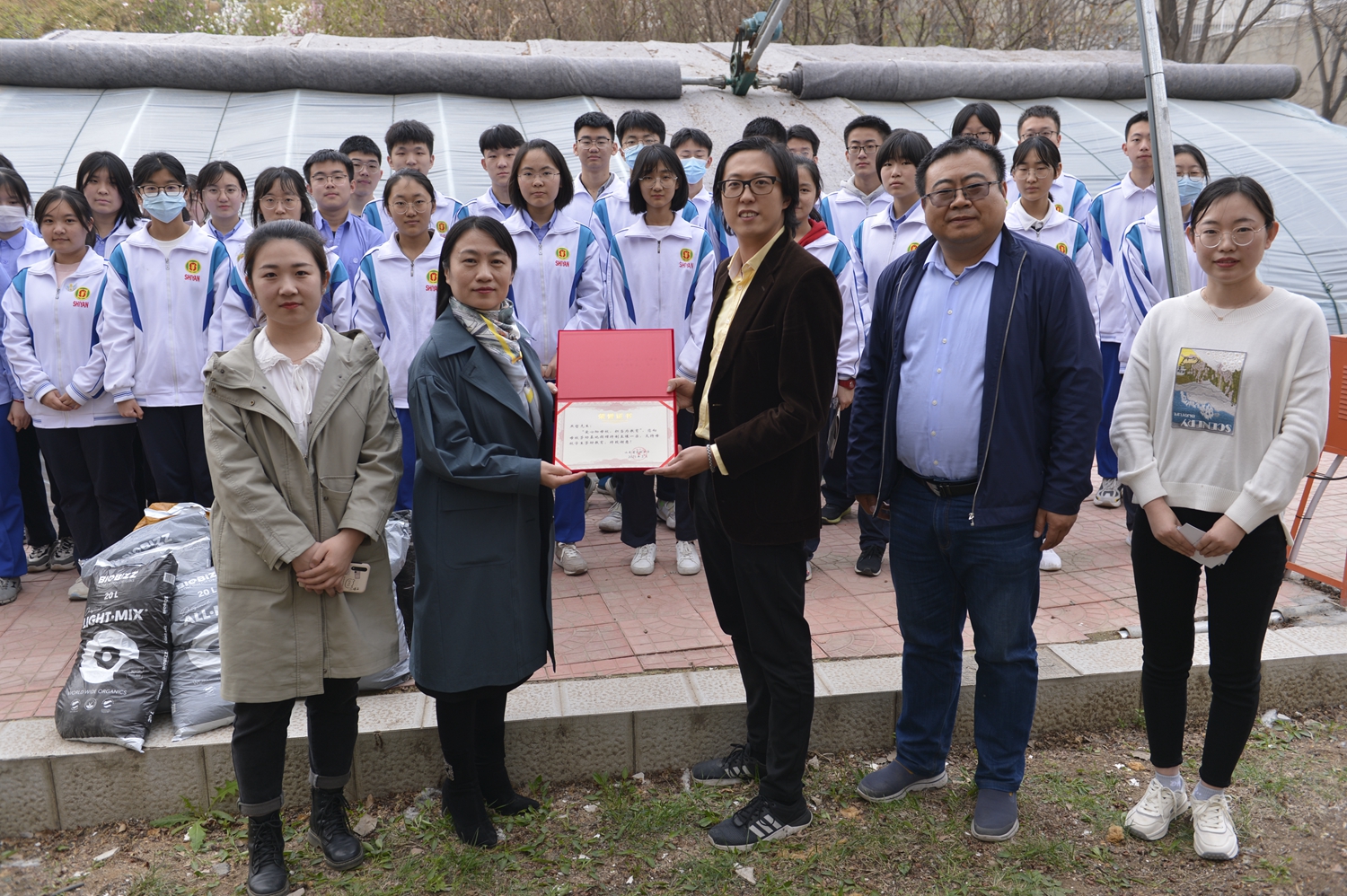 心系母校，教育担当---山东省实验中学优秀校友捐赠活动在东校区成功举行